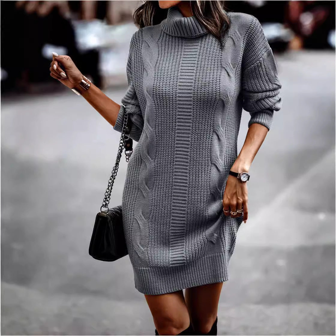 Robe en tricot pour femmes avec un motif de tresse moderne et un col haut Chic und Stil