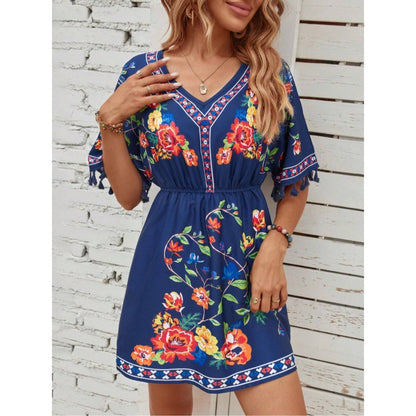 Robe de loisirs pour femmes avec un design floral et des manches à franges Chic und Stil