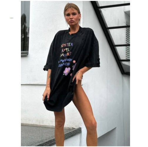 Robe T-shirt oversize pour femmes avec un design unique de déchirure graphique Chic und Stil