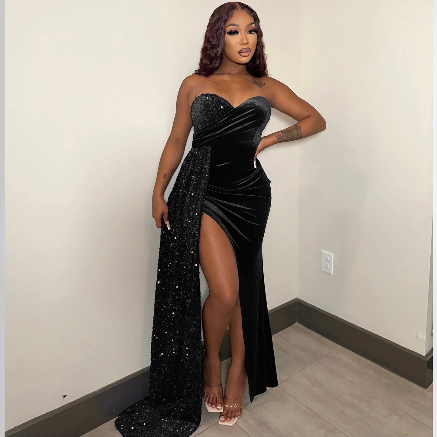 Robes de soirée glamour pour femmes en satin scintillant et fente haute Chic und Stil