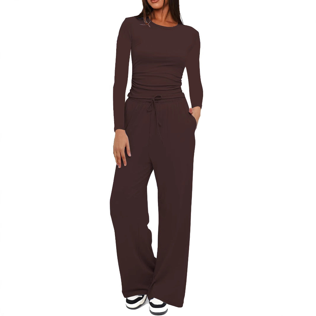 Costume de lounge confortable pour femmes avec un pantalon large Chic und Stil