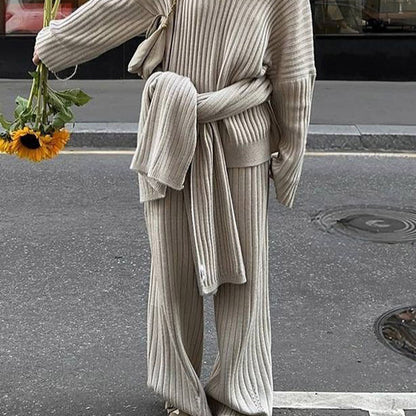 Complet en tricot pour femmes avec une coupe décontractée et moderne Chic und Stil