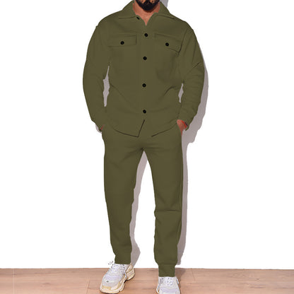 Casual men's set consisting of a shirt and jogger pants Chic und Stil