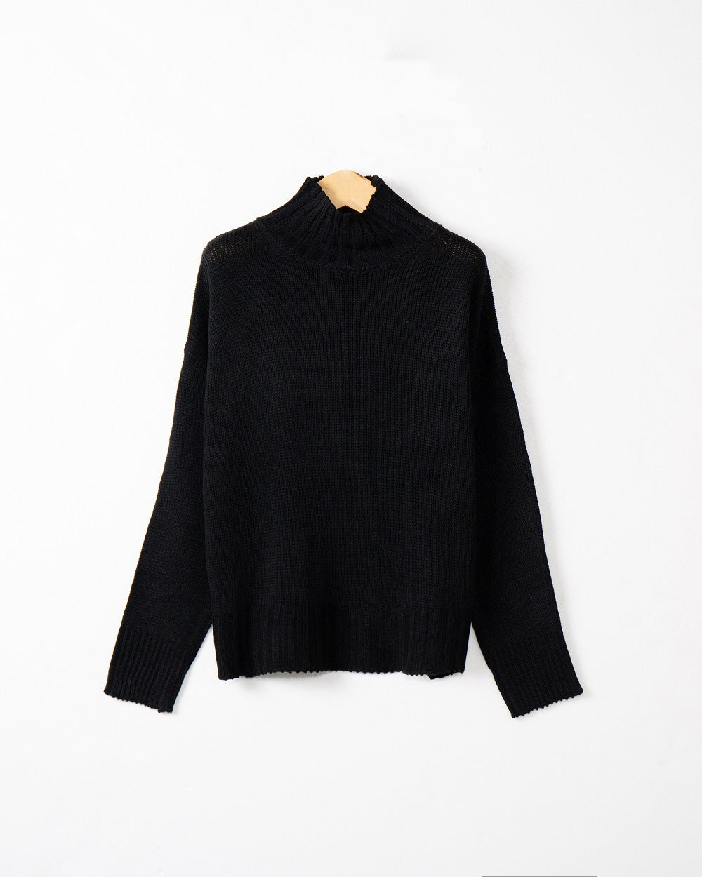 Femme pull en knit à col montant avec design structuré Chic und Stil