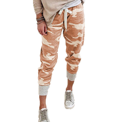 Comfortable cargo pants for women with elastic waist and side pockets Chic und Stil
