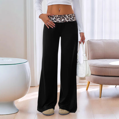 High-waisted lounge pants for women with a rubber belt in chic leopard style