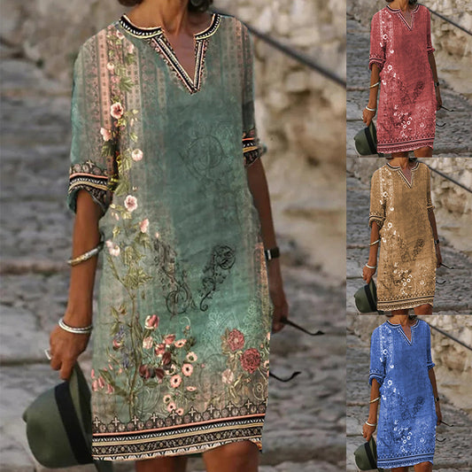 Robe d'été aérienne pour femmes avec design floral Chic und Stil