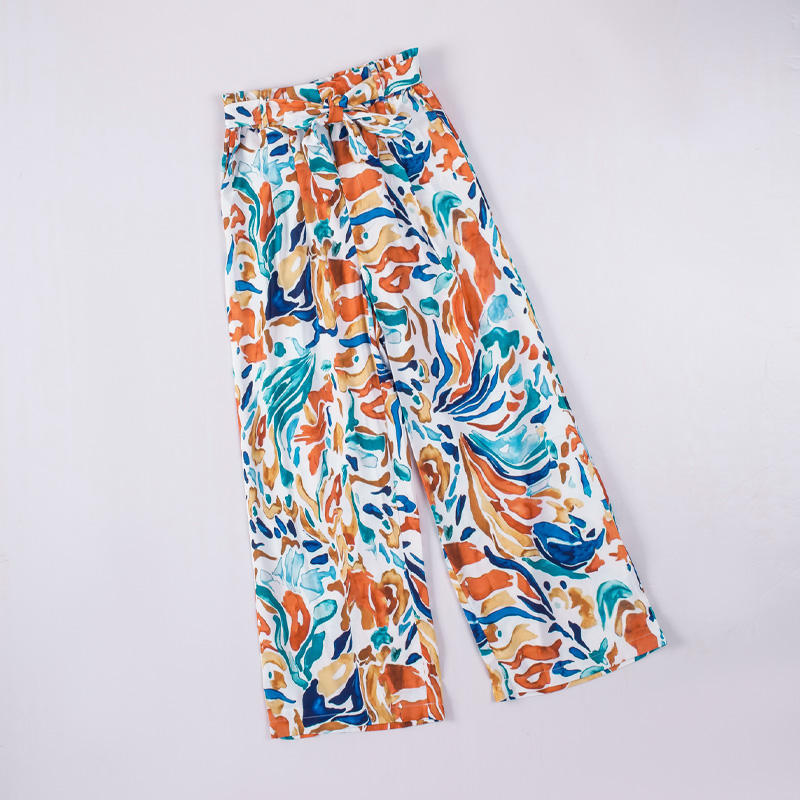 Wide palazzo pants for women with colorful pattern and elastic waist Chic und Stil