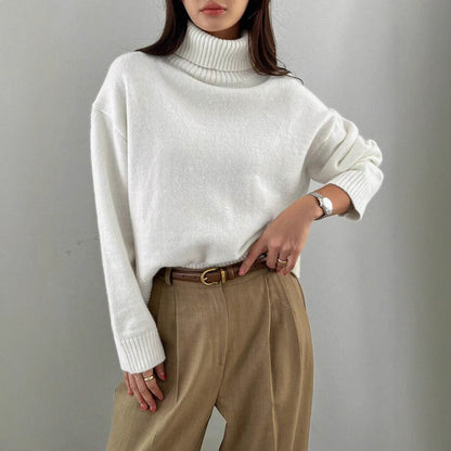 Pull à col roulé féminin à coupe oversize et texture fine Chic und Stil