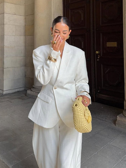 Chic and Style luxurious two-piece blazer and pants set for women