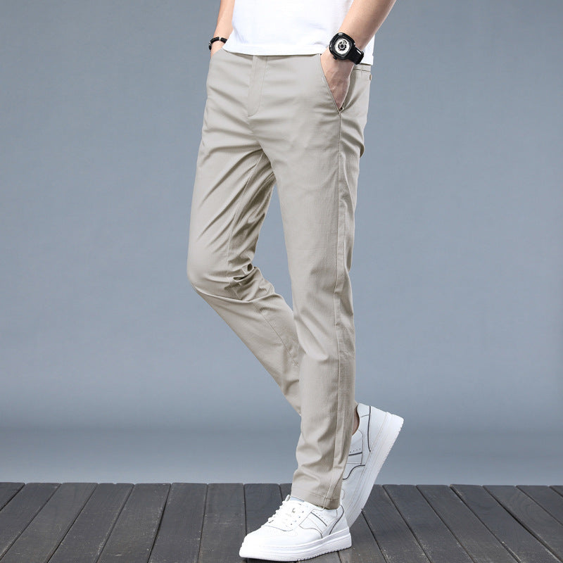 Elegant casual pants for men with a comfortable fit and practical pockets Chic and Style