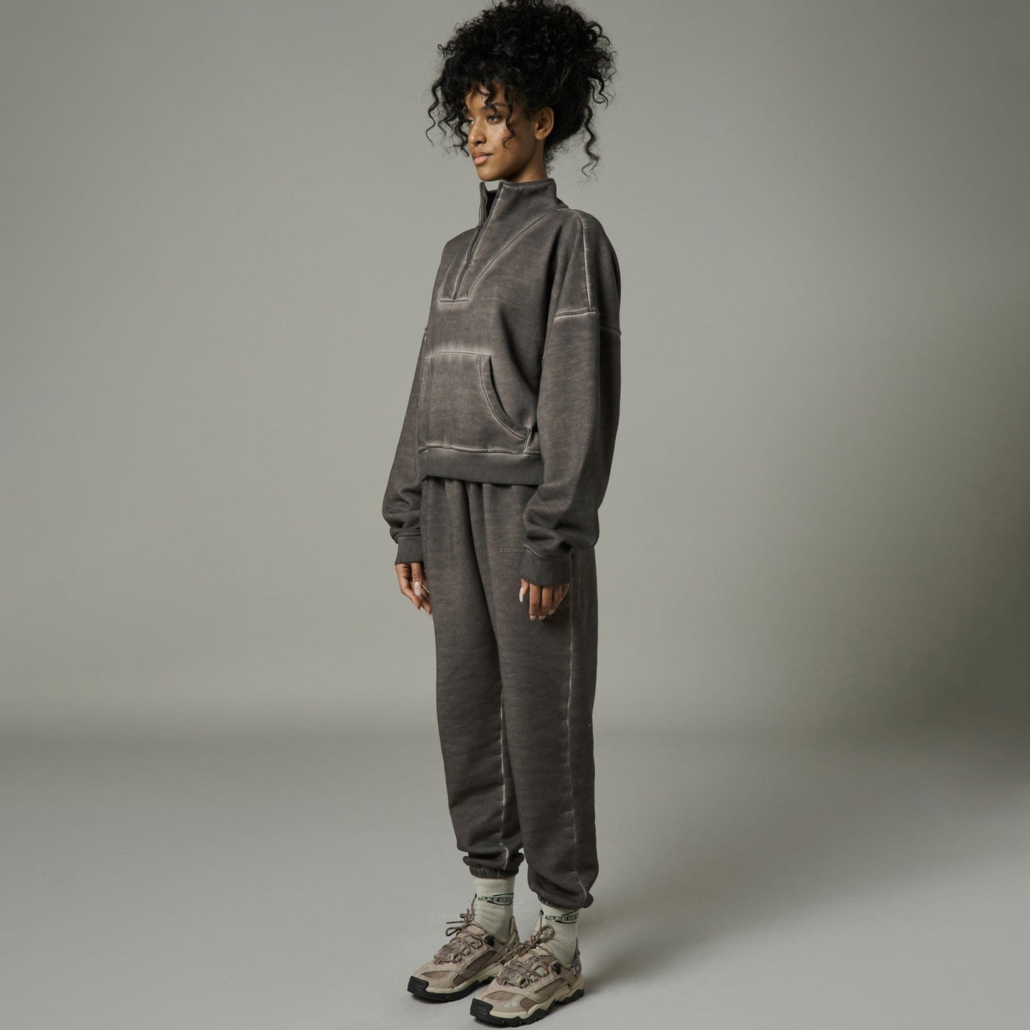 Women Comfortable and Trendy Sweatpants with Elastic Waist Chic and Style