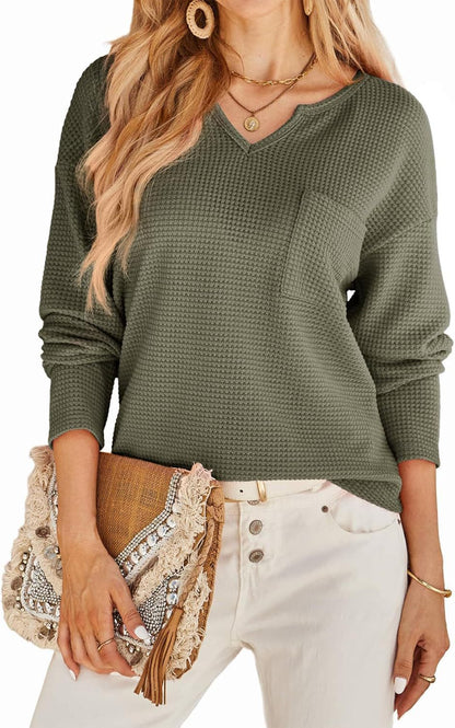 Pull femme en structure gaufrée avec décolleté en V profond et poches pratiques Chic und Stil