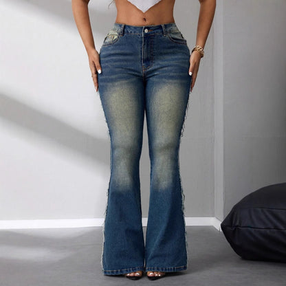 Jean évasé pour femmes au style vintage moderne avec ourlet effiloché Chic und Stil