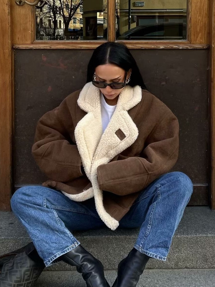 Damen weiche Wildlederjacke mit kuscheligem Innenfutter Chic und Stil