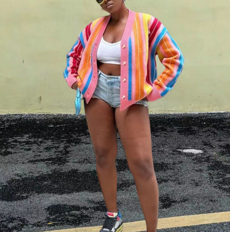 Dames Cardigan en tricot décontracté avec motif rayé coloré et manches oversized Chic und Stil