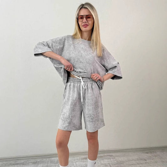 Dames ensemble décontracté à manches courtes en matériau doux avec shorts confortables Chic und Stil