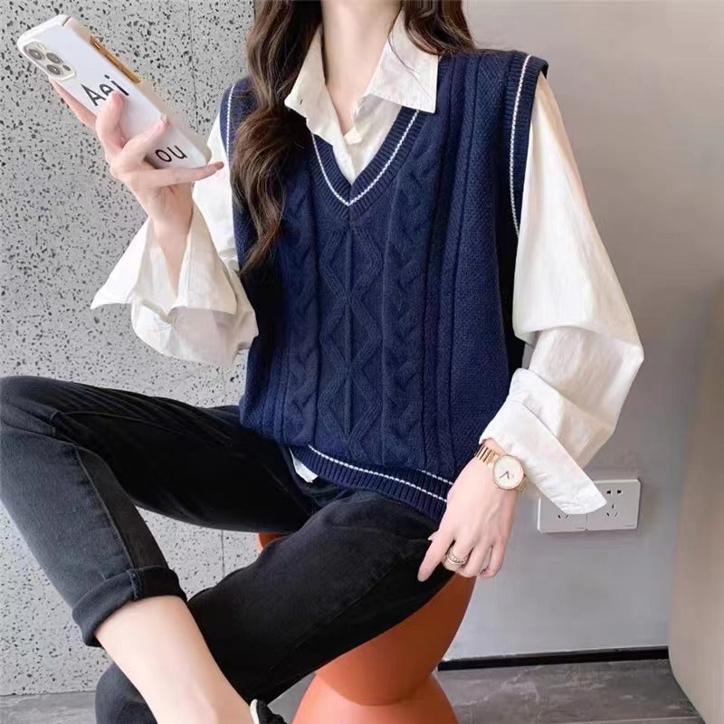 Pull en tricot pour femmes avec décolleté en V et motif de tresses géométriques Chic und Stil