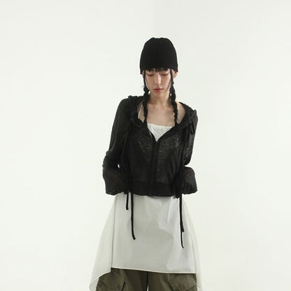 Veste à capuche cropped tendance pour femmes avec une fermeture éclair pratique Chic & Stil