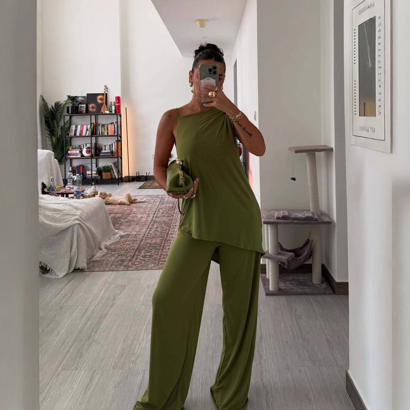 Wide palazzo pants for women with elastic waistband and flowy cut Chic and Style