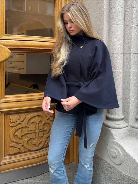 Dames Cape moderne avec ceinture à la taille Chic und Stil
