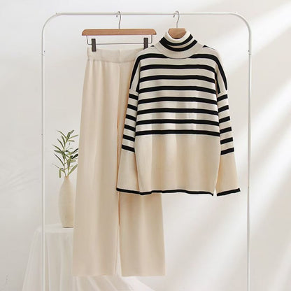 Pull en tricot rayé pour femmes avec une coupe ample et un col haut Chic und Stil