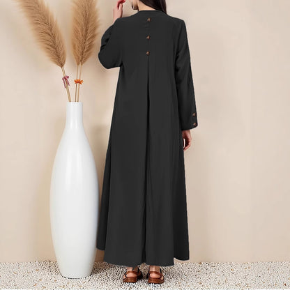 Robe maxi femme avec une élégante patte de boutonnage Chic und Stil