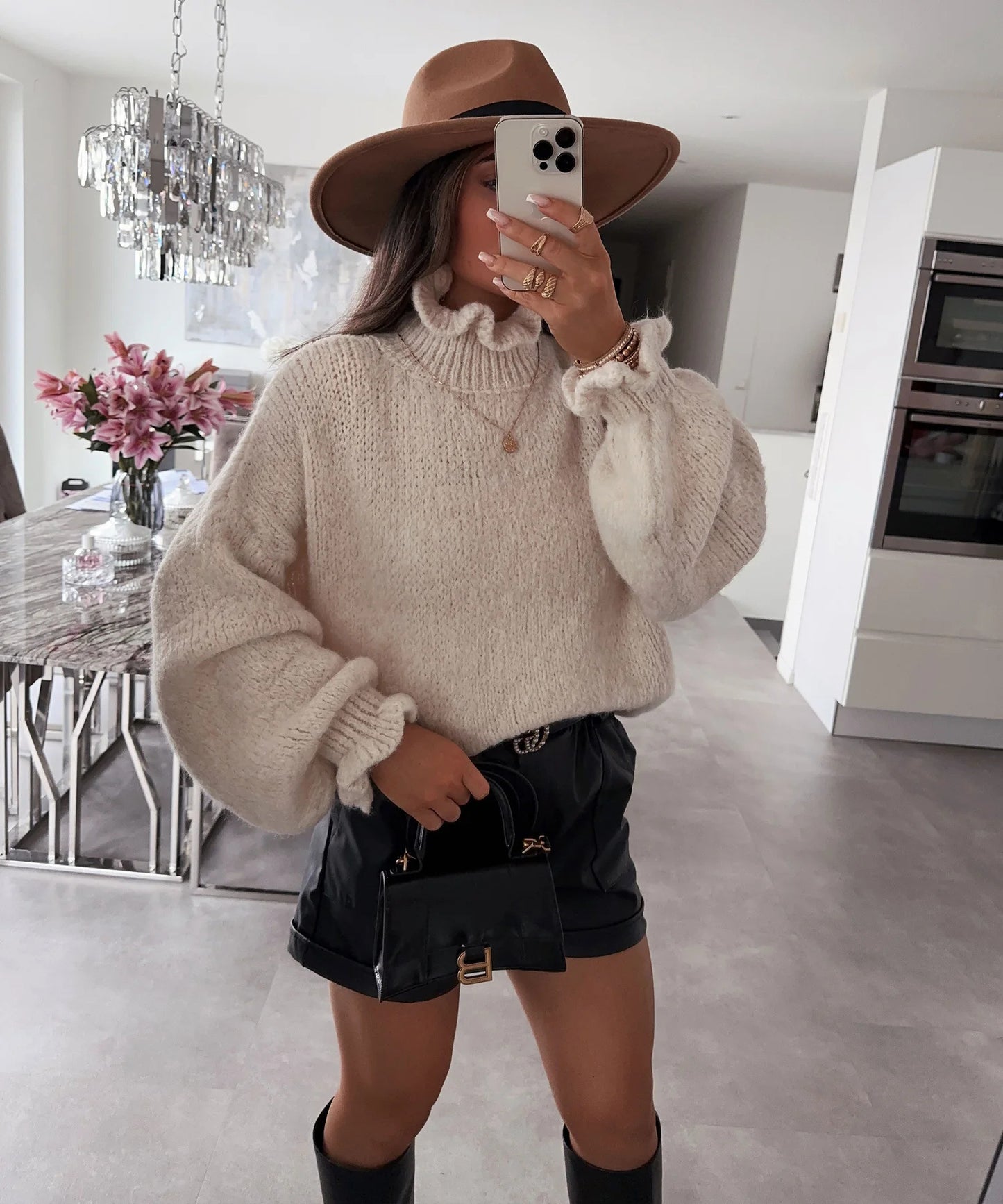 Pull-over à col roulé douillet pour femmes avec des manches larges et un design structuré Chic und Stil