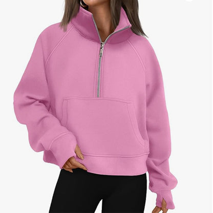 Casual women's pullover with short zipper and kangaroo pocket Chic and Style