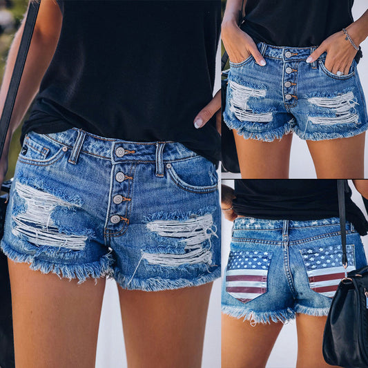 Women's casual denim shorts with American flag print and frayed edges Chic und Stil