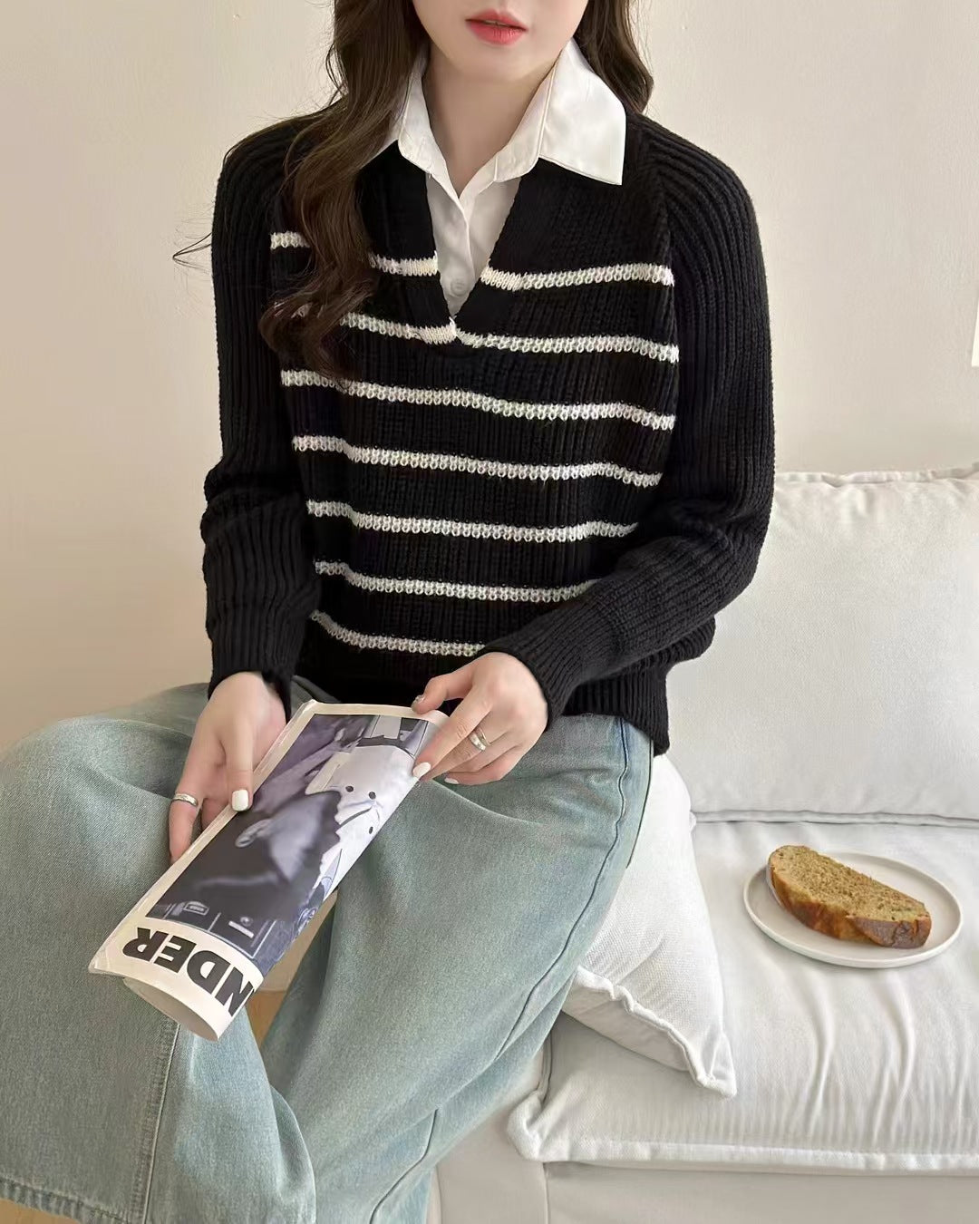 Pull en tricot pour femmes avec décolleté en V et design rayé Chic und Stil