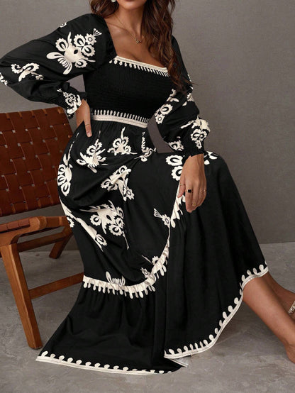 Femme Robe maxi élégante avec coupe à manches bouffantes et détails floraux Chic und Stil
