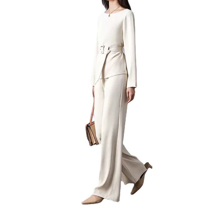 Combinaison élégante pour femmes avec ceinture Chic und Stil