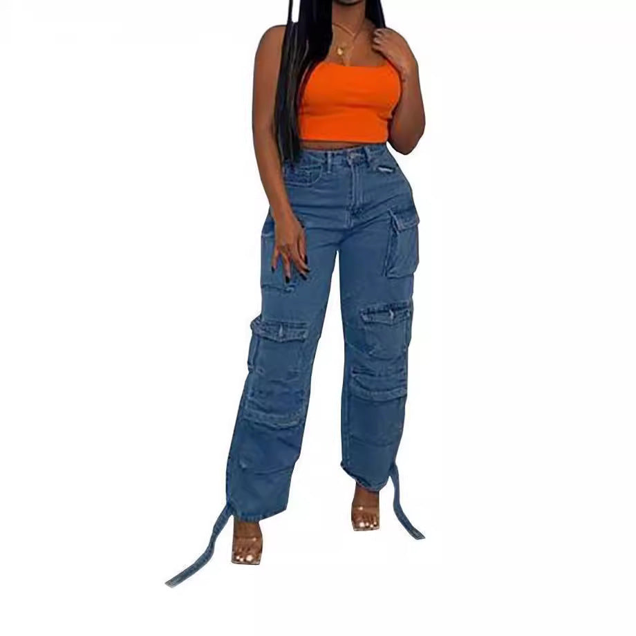 Chic and Style women's cargo pants with practical side pockets and a relaxed fit