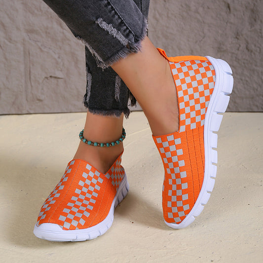 Baskets de sport pour femmes à enfiler avec un motif à carreaux moderne et une semelle antidérapante Chic und Stil