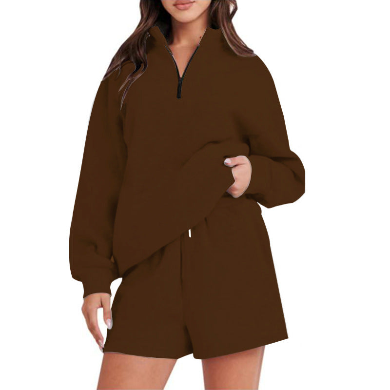 Ensemble de loisirs confortable pour femmes avec fermeture éclair à mi-hauteur et shorts Chic und Stil
