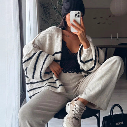 Dames pull long oversized avec design rayé et manches volumineuses Chic und Stil