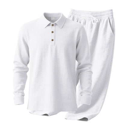 Casual polo for men with comfortable cotton jogger pants Chic und Stil