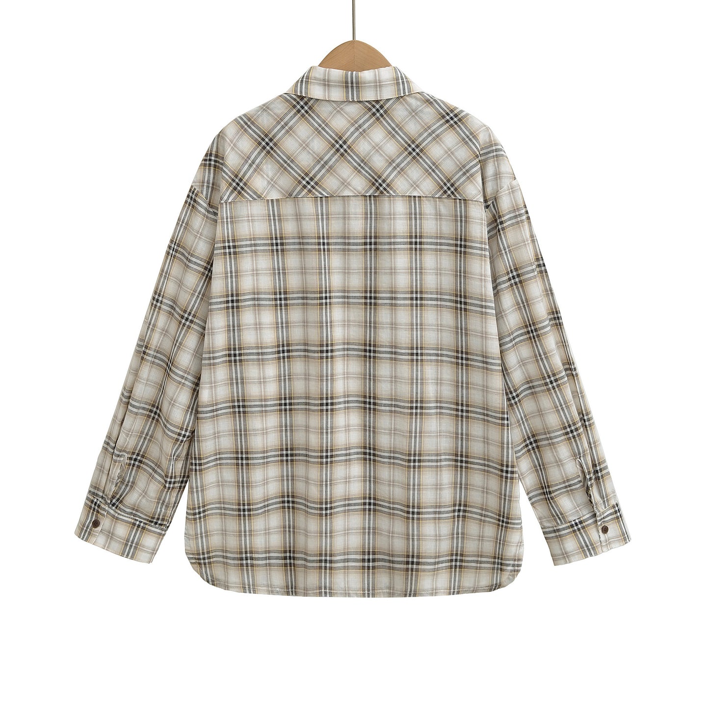 Chemise à carreaux décontractée pour femmes avec coupe oversized et poche poitrine pratique Chic und Stil