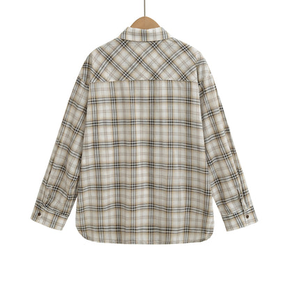 Chemise à carreaux décontractée pour femmes avec coupe oversized et poche poitrine pratique Chic und Stil