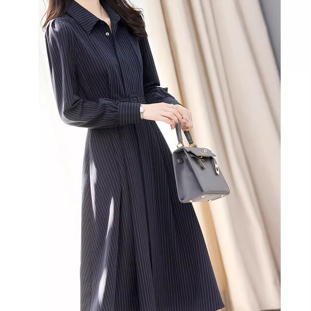 Robe chemise ceinturée ajustée pour femmes Chic und Stil