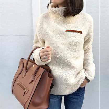Pull en polaire pour femmes avec col montant et coupe féminine Chic und Stil