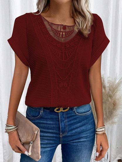 Women's crossover neckline top with a refined crochet pattern Chic und Stil