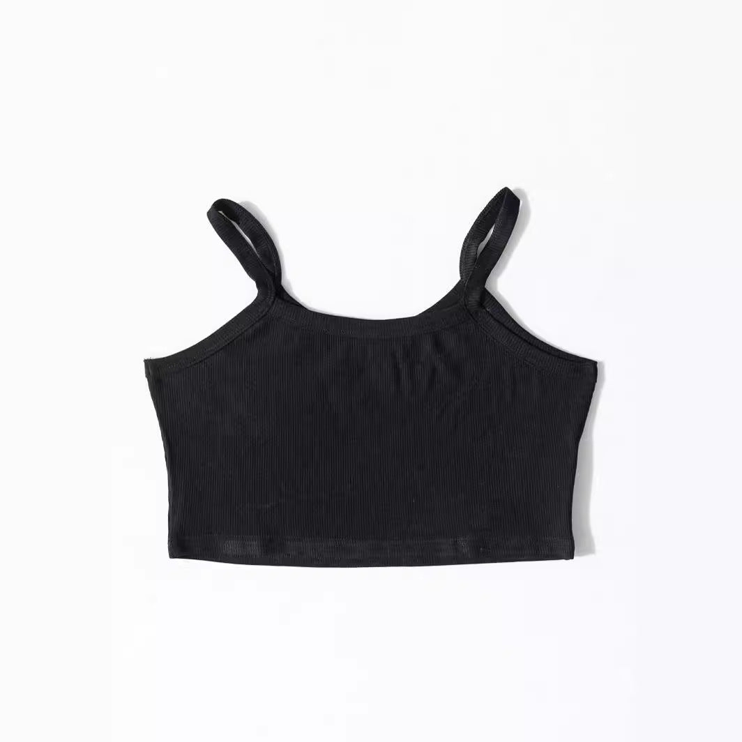 Top court pour femmes avec un design côtelé et un cool logo Chic und Stil