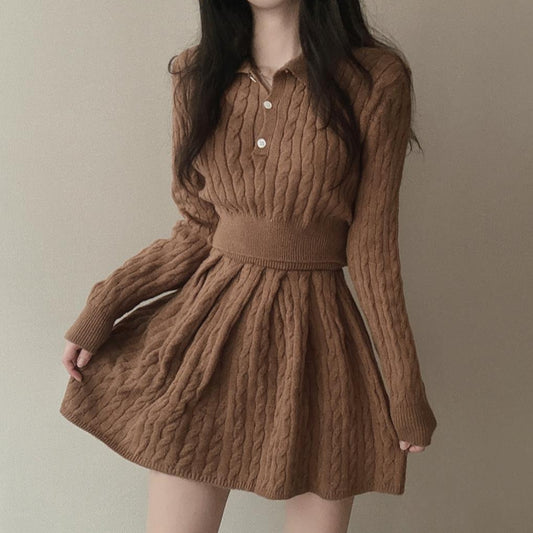 Robe tricot confortable pour femmes avec col élégant et look drapé Chic und Stil