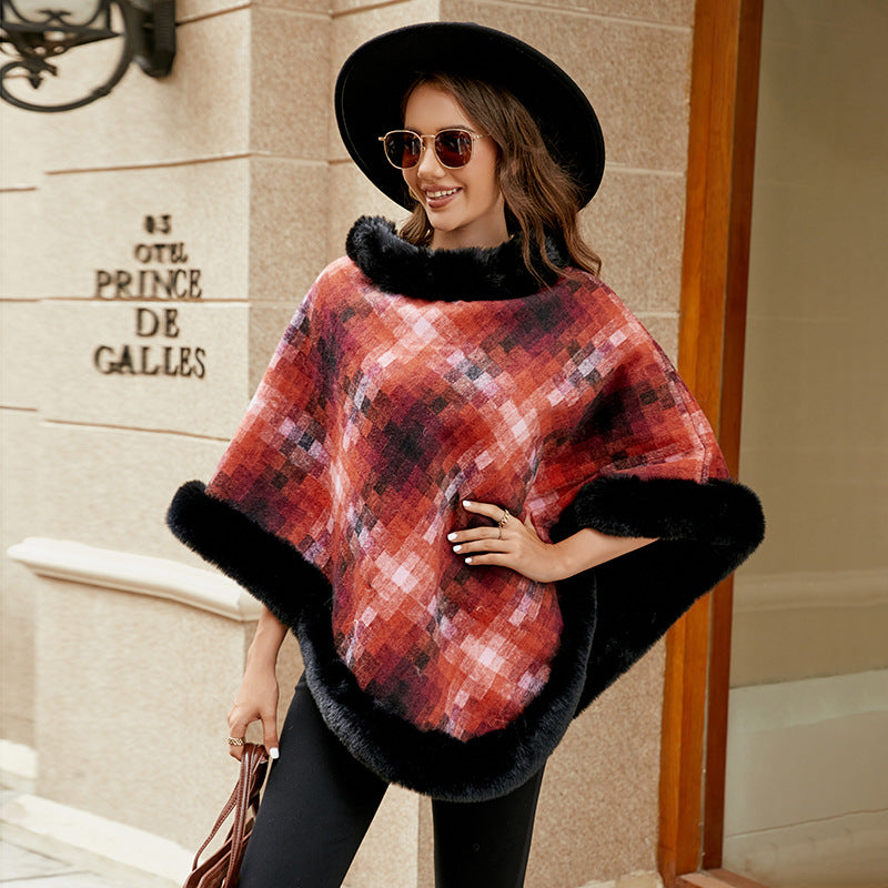 Ladies fashion poncho with luxurious faux fur collar Chic and Style