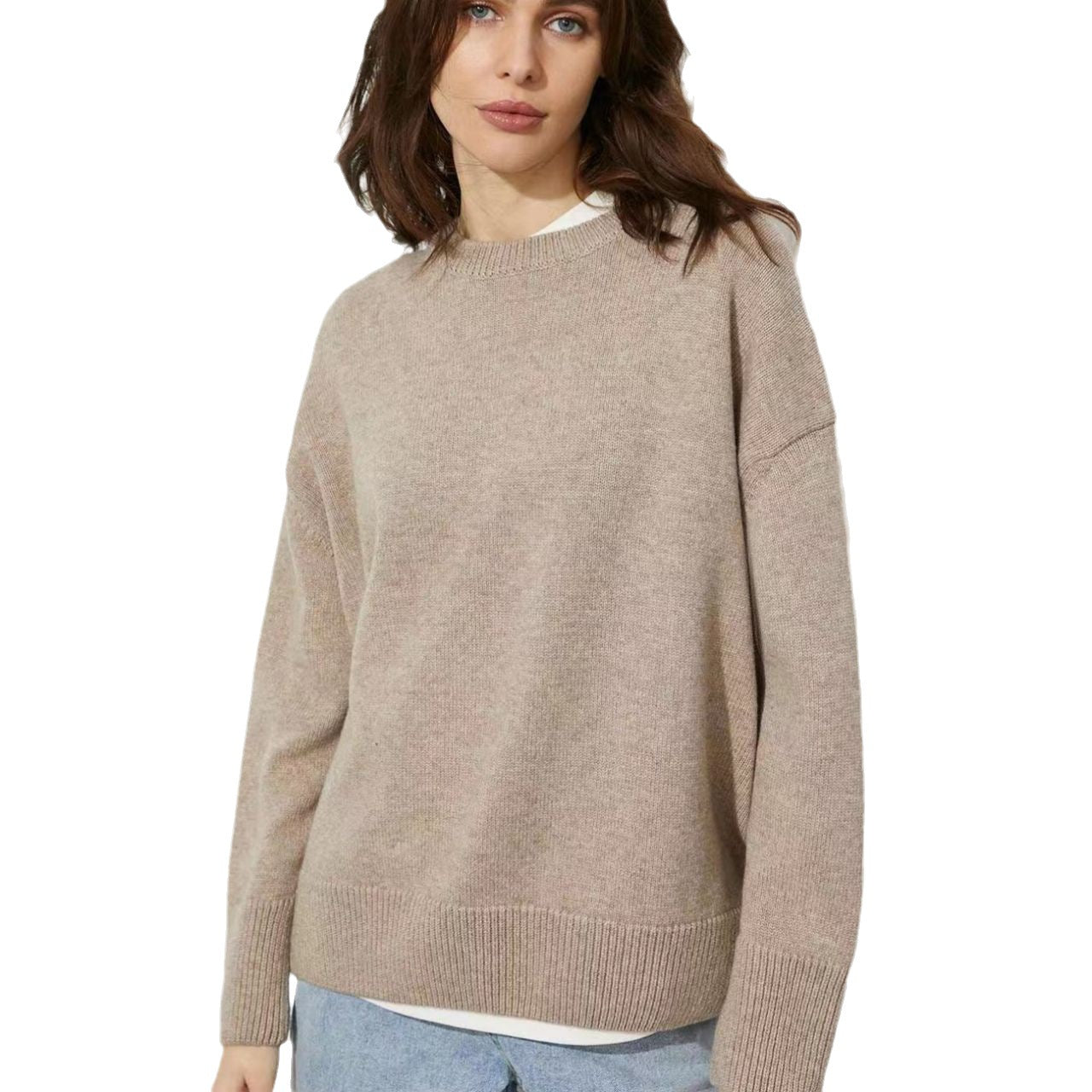 Pull en fine maille douillette pour femmes avec une coupe ample et un col rond Chic und Stil