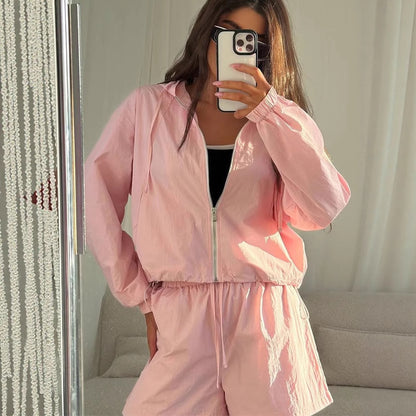 Chic und Stil Women's Hooded Jacket and Shorts Set