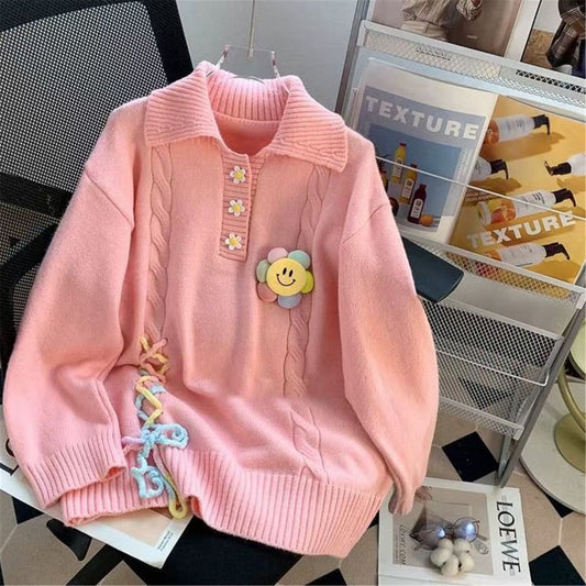 Pull en grosse maille pour femmes avec des applications colorées et un col à structure côtelée Chic und Stil