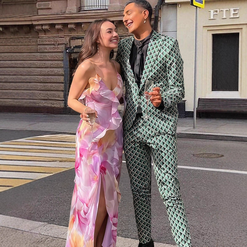 Robe maxi pour femmes avec design floral et détails de volants raffinés Chic und Stil
